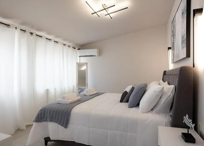 Aurora Apartment In Corfu Center